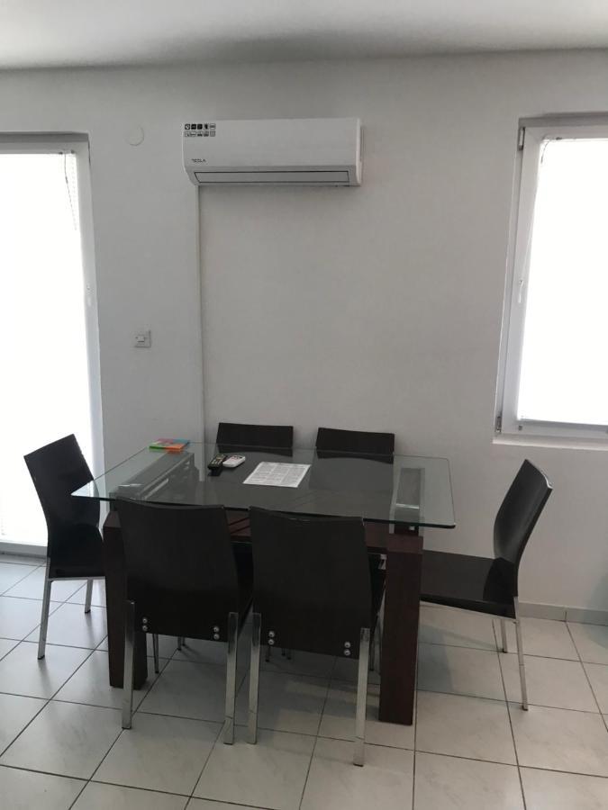 Apartmani Nerko Pag Town Exterior photo